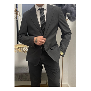 Traje Básico Gris Oscuro Hombre | Elegancia Sobria – Doble S Moda