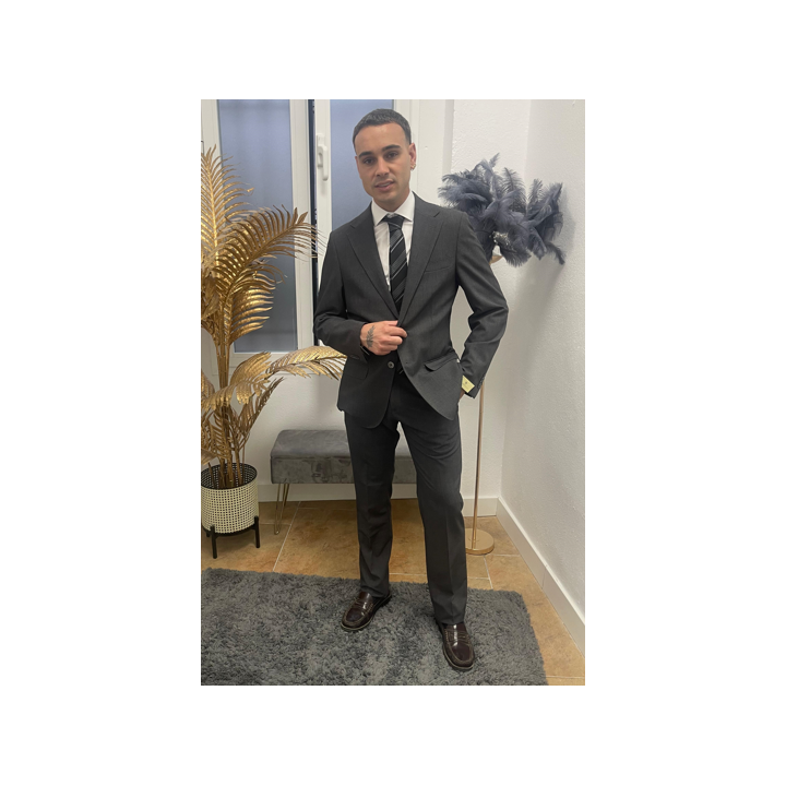 Traje Básico Gris Oscuro Hombre | Elegancia Sobria – Doble S Moda