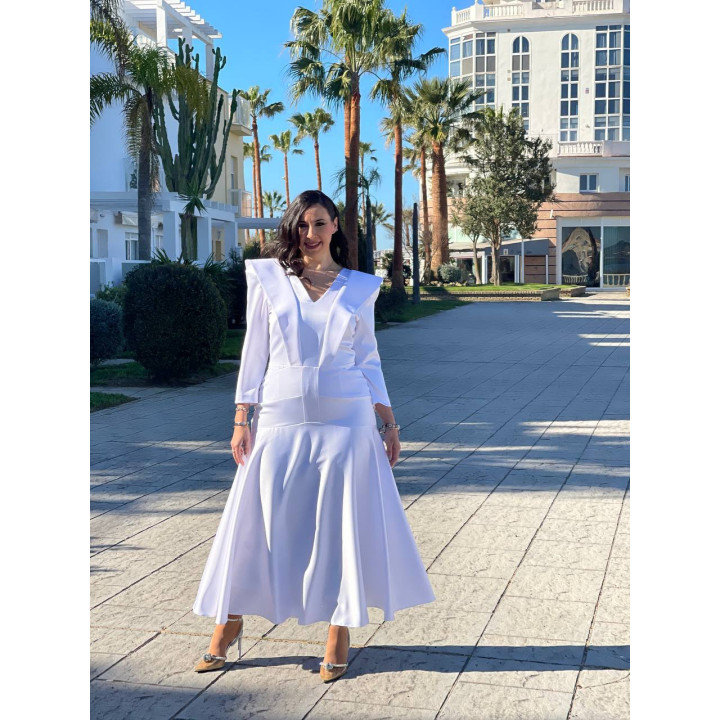 Vestido blanco de vuelo con volantes y brillo | Evento mujer