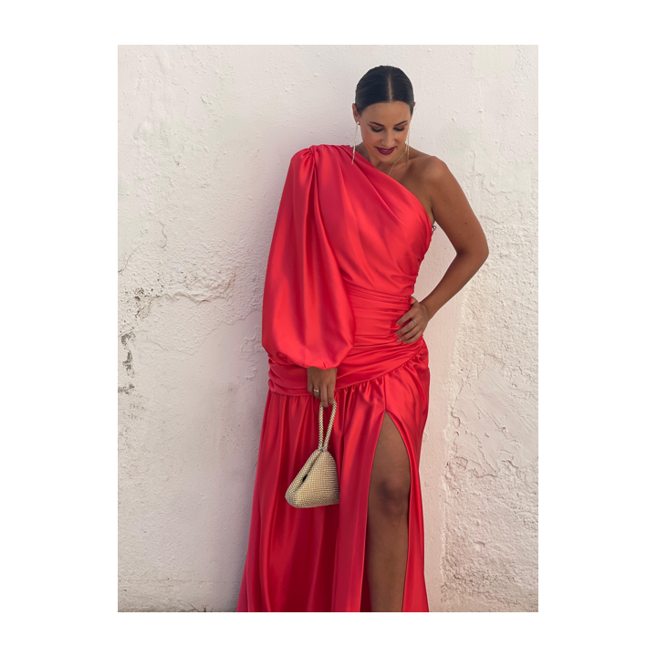 Vestido largo coral asimétrico con raja lateral – Elegancia de noche | Doble S Moda