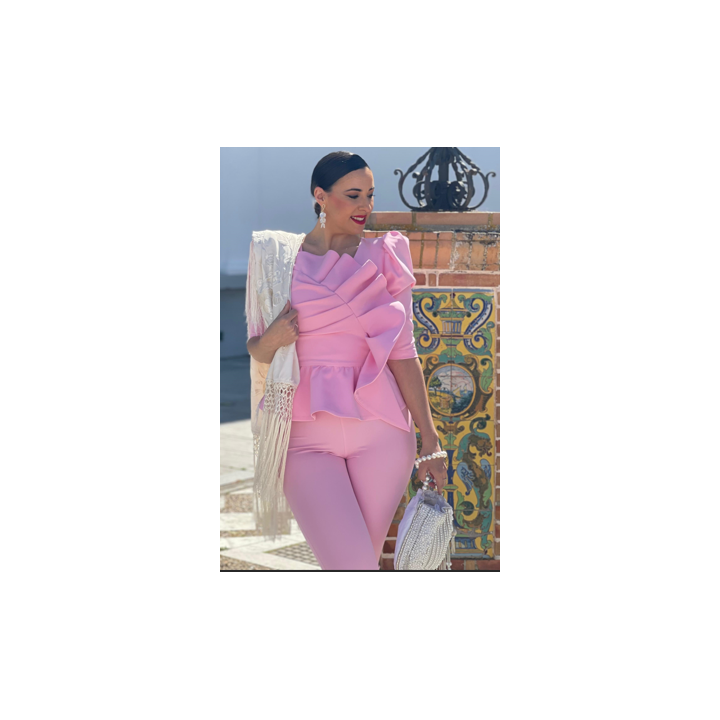 Conjunto Rosa con Volante para Mujer – Elegancia y Estilo | Doble S Moda