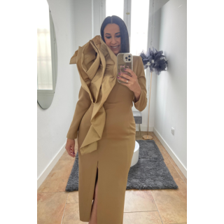 Vestido Ajustado con Volante Grande en el Hombro – Elegancia Única | Doble S Moda